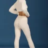 Cremefarbene, ausgestellte Hose mit Umschlag und Zopfmuster Cremefarbene, ausgestellte Hose mit Umschlag und Zopfmuster