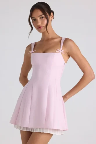 Cressida Minikleid in A-Linie mit Plissee und Schleifendetail in zartem Rosa