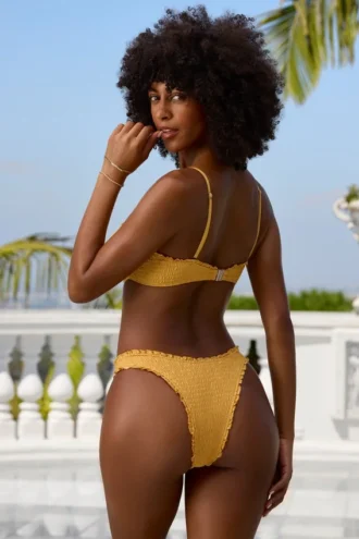 Crinkle Bademode-Hipster-Bikinihose in Marigold