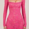 Darla Transparentes Minikleid mit Wellenkante und langen Ärmeln in Pink Darla Transparentes Minikleid mit Wellenkante und langen Ärmeln in Pink