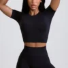 Define Luxe Mini-Shorts mit hoher Taille in Schwarz Define Luxe Mini-Shorts mit hoher Taille in Schwarz
