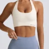 Define Luxe Neckholder-Sport-BH in Weiß Define Luxe Neckholder-Sport-BH in Weiß