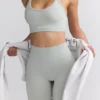 Define Luxe Sport-BH mit Trägern in Grau Define Luxe Sport-BH mit Trägern in Grau