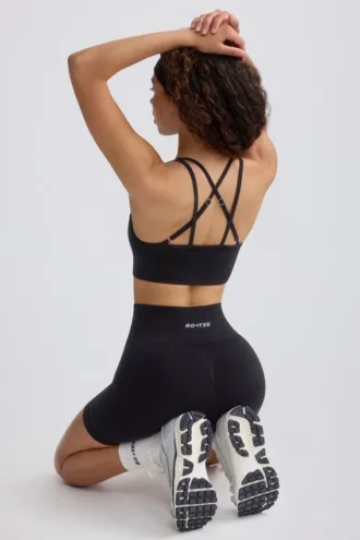 Define Luxe Sport-BH mit Trägern in Schwarz