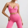 Define Luxe Sport-BH mit V-Ausschnitt in Pink Define Luxe Sport-BH mit V-Ausschnitt in Pink