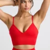 Define Luxe Sport-BH mit V-Ausschnitt in Rot Define Luxe Sport-BH mit V-Ausschnitt in Rot