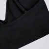 Define Luxe Sport-BH mit V-Ausschnitt in Schwarz Define Luxe Sport-BH mit V-Ausschnitt in Schwarz