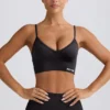 Define Luxe Sport-BH mit V-Ausschnitt in Schwarz Define Luxe Sport-BH mit V-Ausschnitt in Schwarz