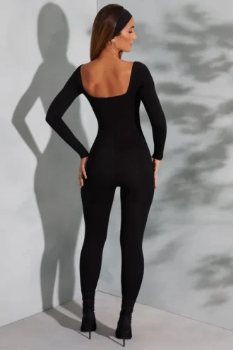 Delanie Jumpsuit mit quadratischem Ausschnitt und langen Ärmeln in Schwarz