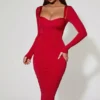 Deliana Midaxi-Kleid mit Lagen-BH-Detail und Rüschen in Rot Deliana Midaxi-Kleid mit Lagen-BH-Detail und Rüschen in Rot