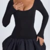 Delphi Modal-Minikleid mit U-Ausschnitt, tiefem Taillenbund und ausgestellter Säume in Schwarz Delphi Modal-Minikleid mit U-Ausschnitt, tiefem Taillenbund und ausgestellter Säume in Schwarz