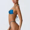 Clearwater verziertes, gerafftes Bikini-Oberteil mit Neckholder in Ozeanblau Clearwater verziertes, gerafftes Bikini-Oberteil mit Neckholder in Ozeanblau