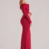 Depny schulterfreies Maxikleid mit langen Ärmeln in Kirschrot