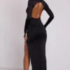 Desdemona Maxikleid mit Kapuze und langen Ärmeln in Schwarz Desdemona Maxikleid mit Kapuze und langen Ärmeln in Schwarz