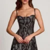 Dianora A-Linien-Minikleid mit Cowl-Ausschnitt und Verzierung in Silber-Schlangenoptik Dianora A-Linien-Minikleid mit Cowl-Ausschnitt und Verzierung in Silber-Schlangenoptik