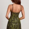Dianora A-Linien-Minikleid mit Cowl-Ausschnitt und Verzierungen in grünem Schlangenprint Dianora A-Linien-Minikleid mit Cowl-Ausschnitt und Verzierungen in grünem Schlangenprint