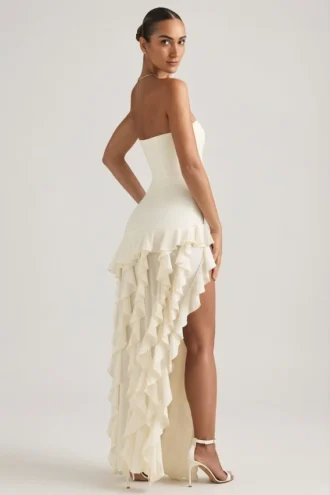 Diletta Rüschenbesetztes trägerloses Abendkleid in Elfenbein