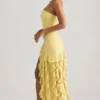 Diletta trägerloses Kleid mit Rüschenbesatz in Pastellgelb Diletta trägerloses Kleid mit Rüschenbesatz in Pastellgelb