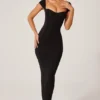 Dolcezza Maxikleid mit Herzausschnitt in Schwarz Dolcezza Maxikleid mit Herzausschnitt in Schwarz