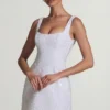 Dominique – Verziertes, strukturiertes A-Linien-Minikleid in Weiß Dominique – Verziertes, strukturiertes A-Linien-Minikleid in Weiß