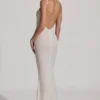 Duhamel Maxikleid mit Verzierung am Rücken in Weiß Duhamel Maxikleid mit Verzierung am Rücken in Weiß