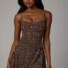 Durrani Transparentes, verziertes Minikleid mit U-Ausschnitt in Deep Cocoa Durrani Transparentes, verziertes Minikleid mit U-Ausschnitt in Deep Cocoa