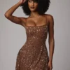 Durrani Transparentes, verziertes Minikleid mit U-Ausschnitt in Mocha Durrani Transparentes, verziertes Minikleid mit U-Ausschnitt in Mocha