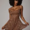 Durrani Transparentes, verziertes Minikleid mit U-Ausschnitt in Mocha Durrani Transparentes, verziertes Minikleid mit U-Ausschnitt in Mocha