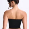 Edie Modal-Bandeau-Oberteil mit gedrehter Vorderseite in Schwarz Edie Modal-Bandeau-Oberteil mit gedrehter Vorderseite in Schwarz
