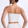 Edie Modal-Bandeau-Oberteil mit gedrehter Vorderseite in Weiß Edie Modal-Bandeau-Oberteil mit gedrehter Vorderseite in Weiß