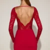 Eirlys Transparentes Spitzen-Minikleid mit U-Ausschnitt in True Red Eirlys Transparentes Spitzen-Minikleid mit U-Ausschnitt in True Red