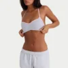 Elastische Minishorts aus gebürstetem Jersey in Nebelgrau Elastische Minishorts aus gebürstetem Jersey in Nebelgrau