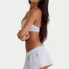Elastische Minishorts aus gebürstetem Jersey in Nebelgrau Elastische Minishorts aus gebürstetem Jersey in Nebelgrau