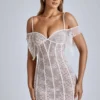 Eleonora – Transparentes A-Linien-Minikleid aus Spitze in Elfenbein Eleonora – Transparentes A-Linien-Minikleid aus Spitze in Elfenbein