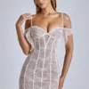 Eleonora – Transparentes A-Linien-Minikleid aus Spitze in Elfenbein Eleonora – Transparentes A-Linien-Minikleid aus Spitze in Elfenbein