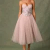 Elia Verziertes, schnürbares, bügelloses Korsett in Floral Pink