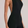 Elin Romper mit hohem Ausschnitt in Schwarz Elin Romper mit hohem Ausschnitt in Schwarz