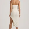 Eliora verziertes, drapiertes Midaxi-Kleid in Weiß Eliora verziertes, drapiertes Midaxi-Kleid in Weiß