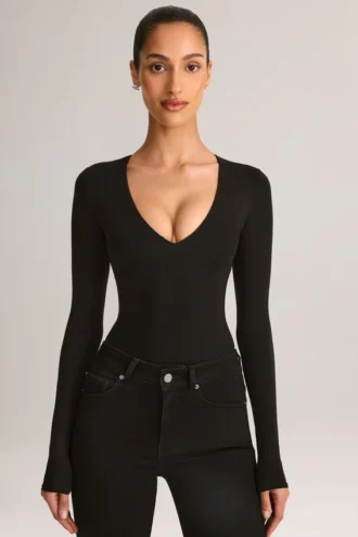 Elodie Modal Plunge Langarm-Bodys in Schwarz