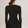Elodie Modal Plunge Langarm-Bodys in Schwarz Elodie Modal Plunge Langarm-Bodys in Schwarz
