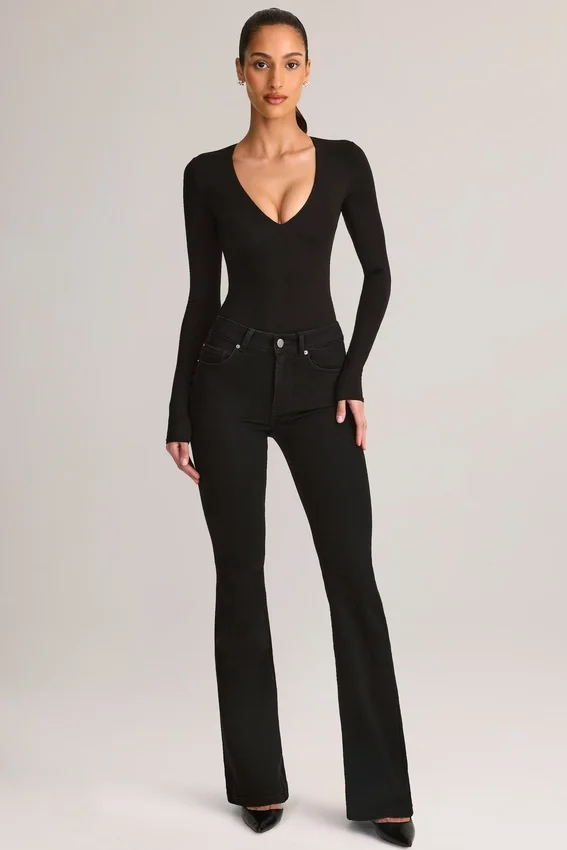 Elodie Modal Plunge Langarm-Bodys in Schwarz Elodie Modal Plunge Langarm-Bodys in Schwarz