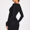 Elona Geripptes Modal-Minikleid mit langen Ärmeln und Drapierung in Schwarz Elona Geripptes Modal-Minikleid mit langen Ärmeln und Drapierung in Schwarz
