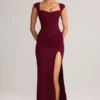 Elva Modal-Maxikleid mit Herzausschnitt und Cowl-Taille in Weinrot Elva Modal-Maxikleid mit Herzausschnitt und Cowl-Taille in Weinrot
