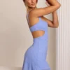 Emilion Minikleid mit Verzierungen und Cut-outs in Puderblau