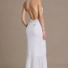Emmeline Chiffon-Kleid mit Wasserfallausschnitt und offenem Rücken in Weiß