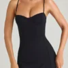 Emmy Modal-Minikleid mit Herzausschnitt und A-Linien-Schnitt in Schwarz