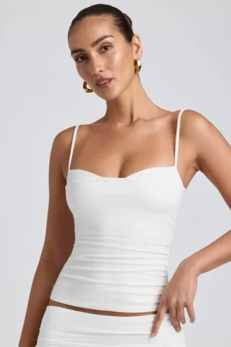 Esme Modal-Oberteil mit Rüschen und Lagenlook in Weiß
