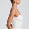 Esme Modal-Oberteil mit Rüschen und Lagenlook in Weiß Esme Modal-Oberteil mit Rüschen und Lagenlook in Weiß