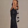Etoile – Verziertes Plunge-Kleid mit offenem Rücken in Schwarz