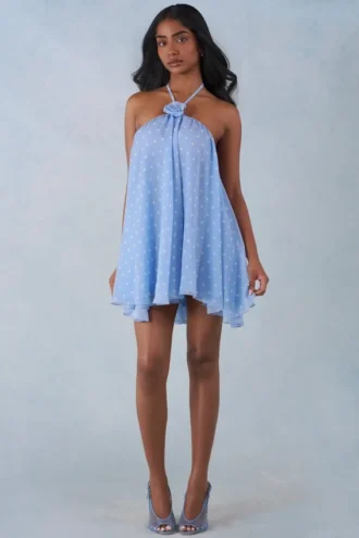 Evania Neckholder-Babydoll-Minikleid mit blauem Polka-Dot-Print Evania Neckholder-Babydoll-Minikleid mit blauem Polka-Dot-Print